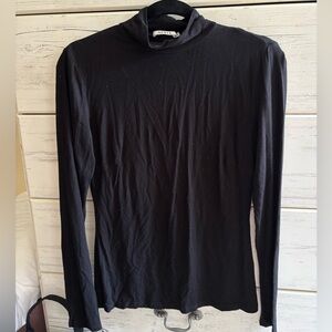 Medium black long sleeve turtleneck top